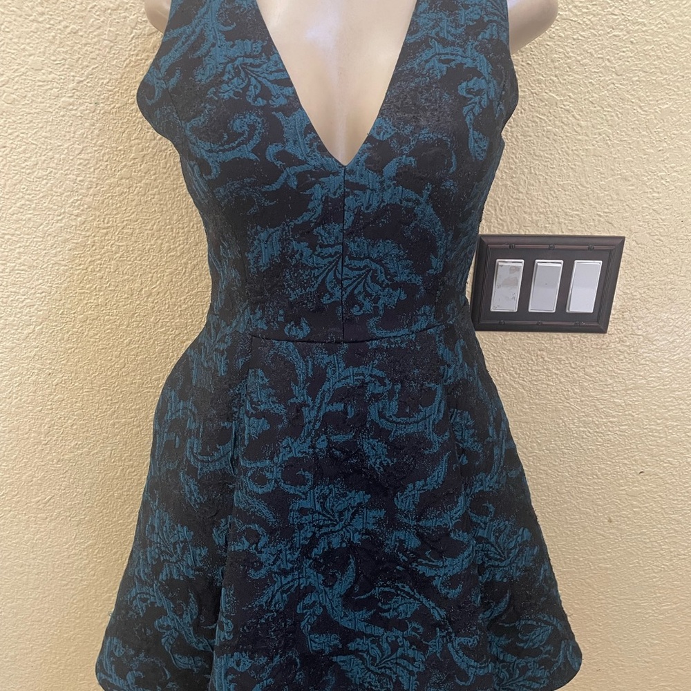 Alice+olivia “Malory” fit and flare mini jacquard black and teal dress size 4 - Picture 3 of 10